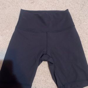 Lululemon black biker shorts